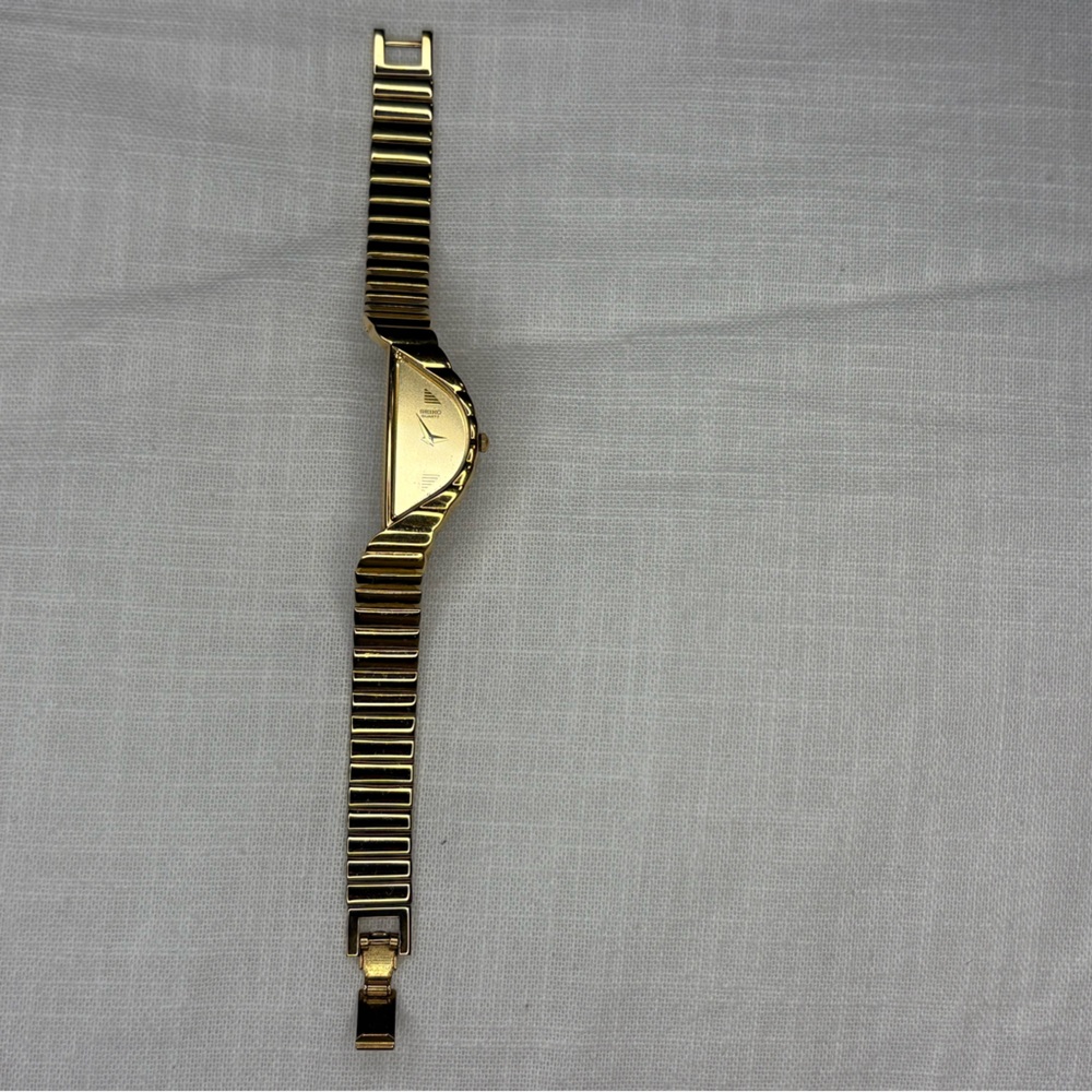 vintage gold-tone Seiko "Half Moon" or "Rivoli" watch - preowned - Picture 9 of 9